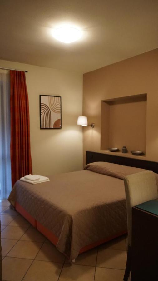Hotel Del Corso Borgomanero Extérieur photo