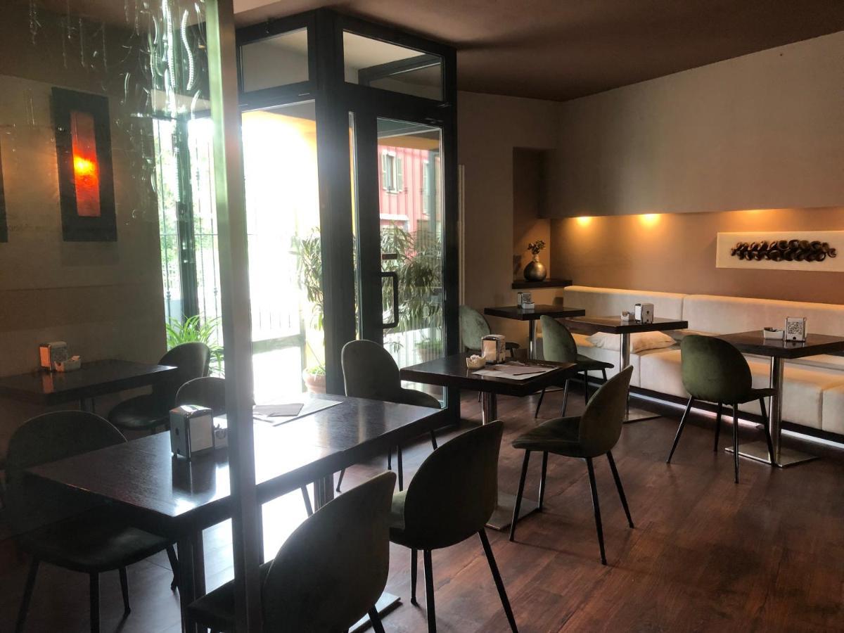 Hotel Del Corso Borgomanero Extérieur photo