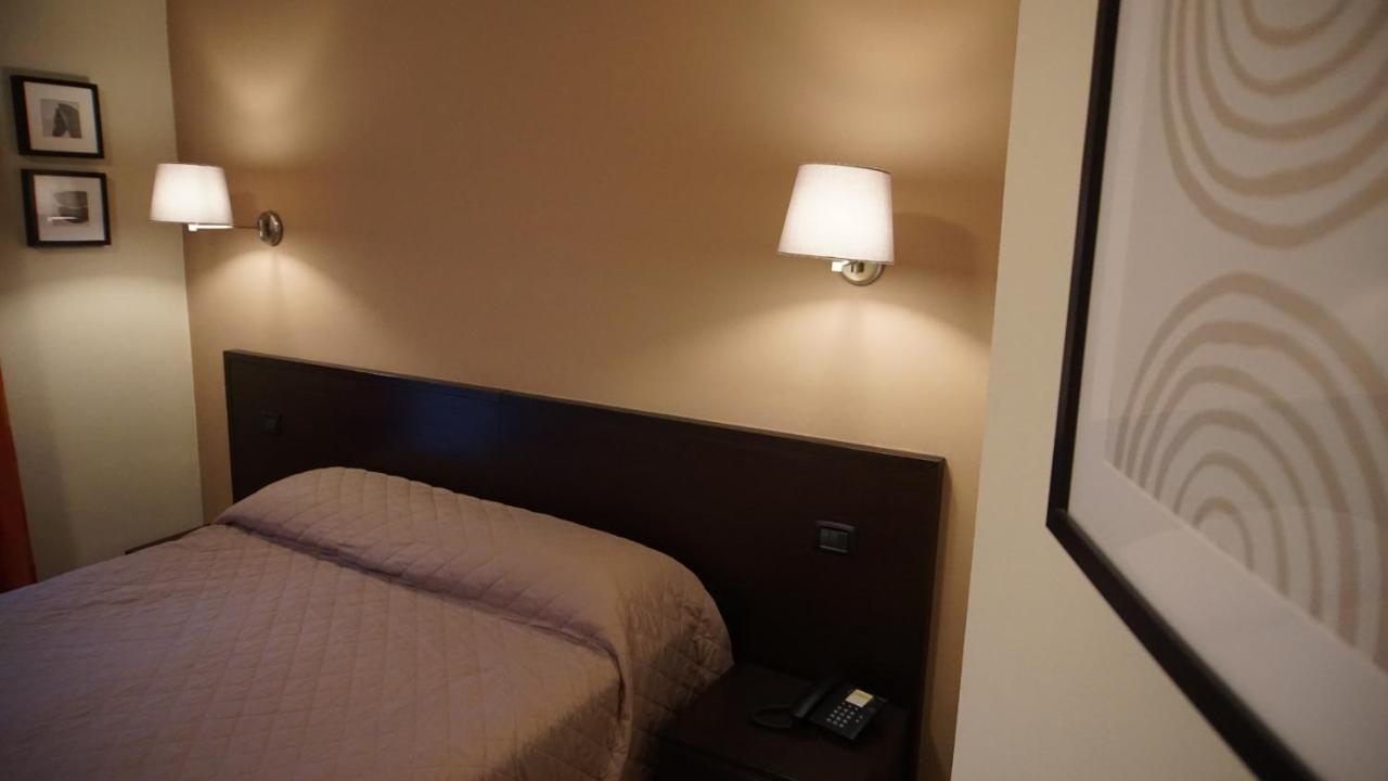 Hotel Del Corso Borgomanero Extérieur photo