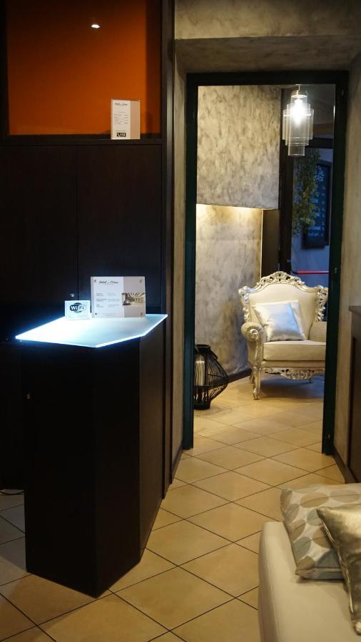 Hotel Del Corso Borgomanero Extérieur photo